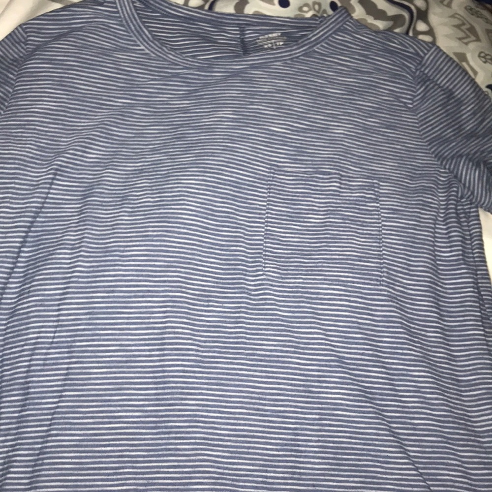 Old navy stripped t shirt